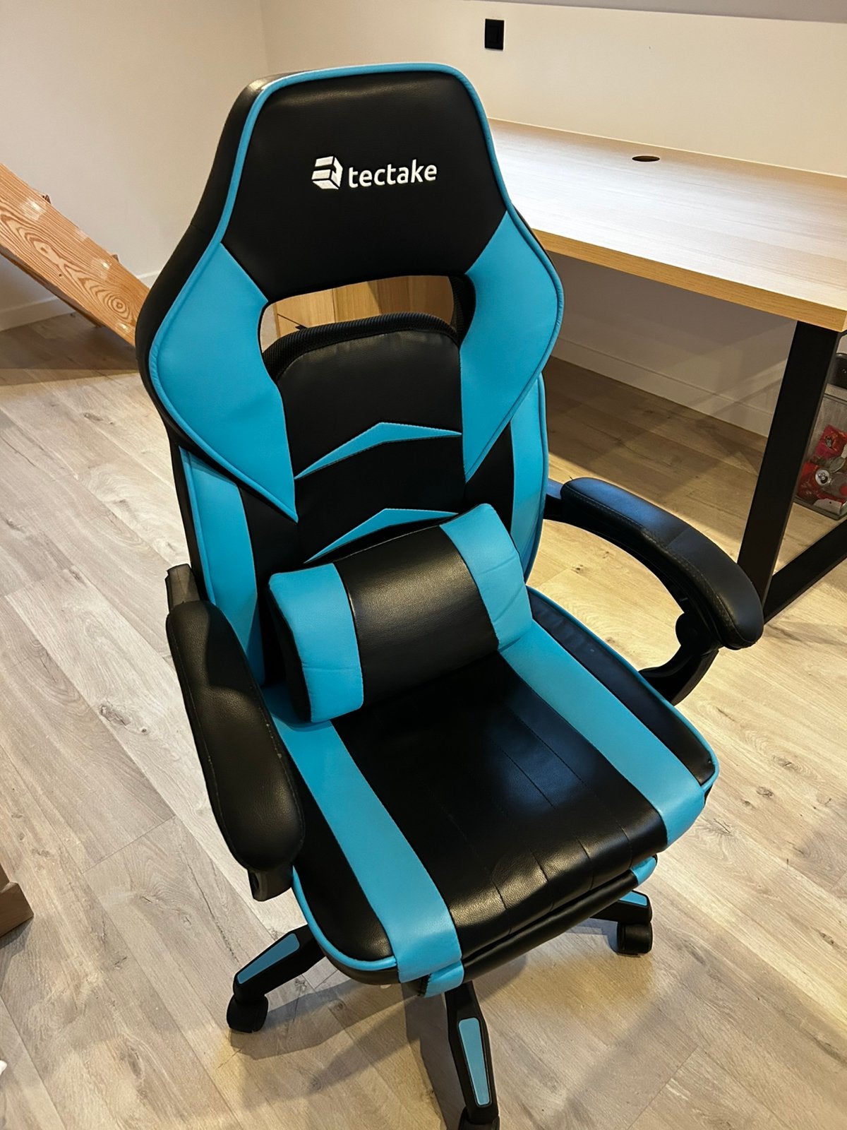 Tectake bureaustoel in goede staat, Huis en Inrichting, Bureaustoelen, Ophalen, Gebruikt, Blauw, Gaming bureaustoel