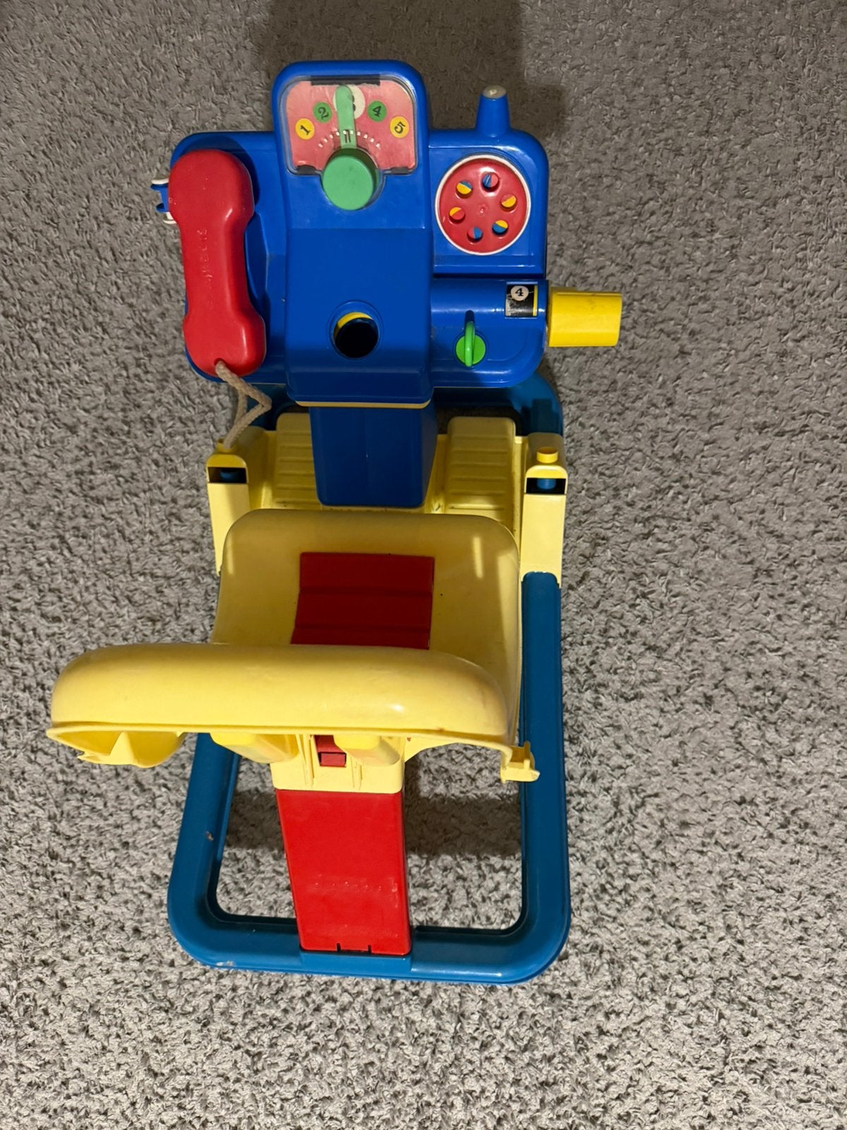 Gratis plastic schommelstoel /speelgoed, Kinderen en Baby's, Ophalen, Zo goed als nieuw