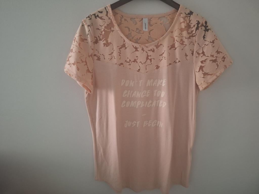 Nieuwe tshirt Soyaconcept medium, Kleding | Dames, T-shirts, Ophalen of Verzenden