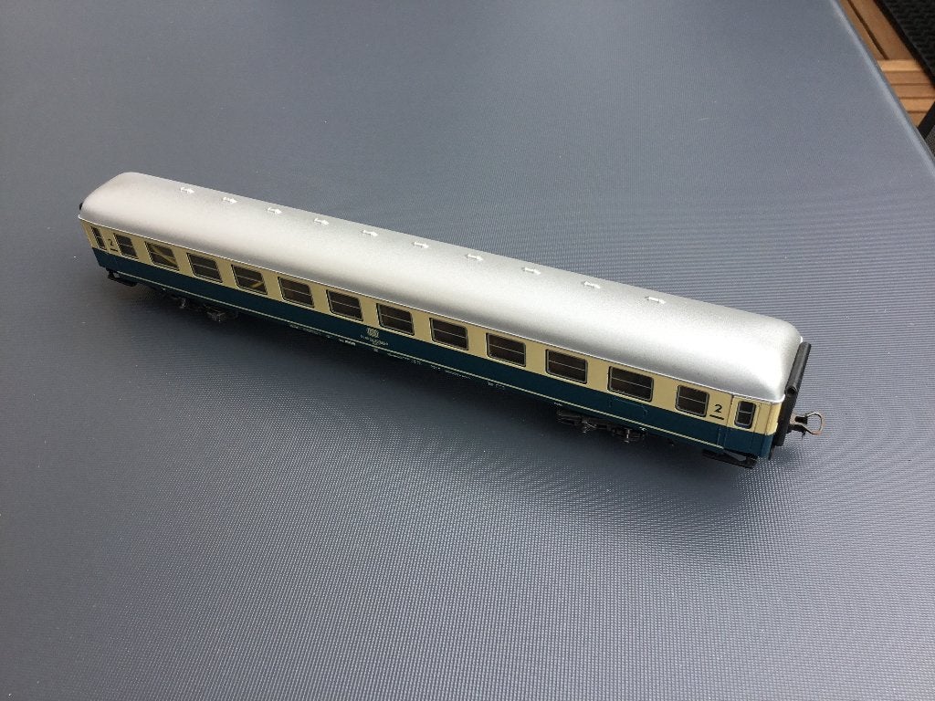 Märklin 4092 H0 Personenrijtuig + binnenverlichting, Hobby en Vrije tijd, Wisselstroom, Wagon, Ophalen of Verzenden, Zo goed als nieuw