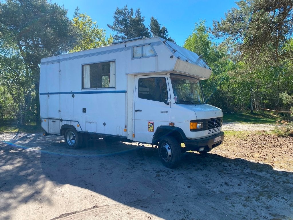 Mercedes 811D oldtimer camper/project, Chemisch toilet, Standaard zit, Mercedes-Benz, 6 tot 7 meter