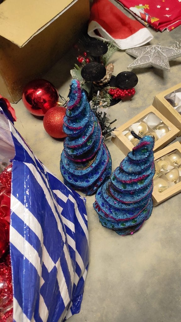 Partij kerstversiering - ballen, lichtjes, krans, boompjes, Enlèvement, Utilisé