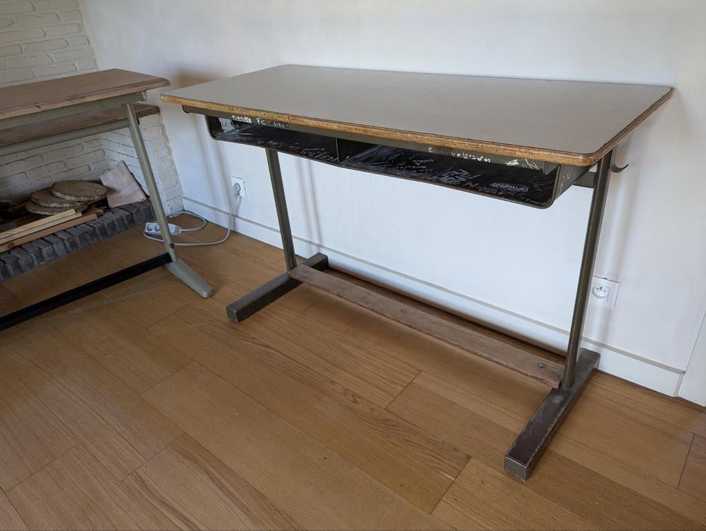 Vintage schoolbureau - lessenaar, Huis en Inrichting, Vintage, Ophalen, Schoolbureau