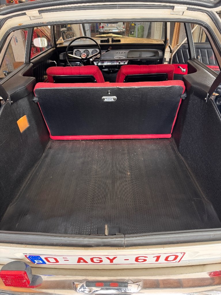 Peugeot 204 Coupé 1967, foto 7