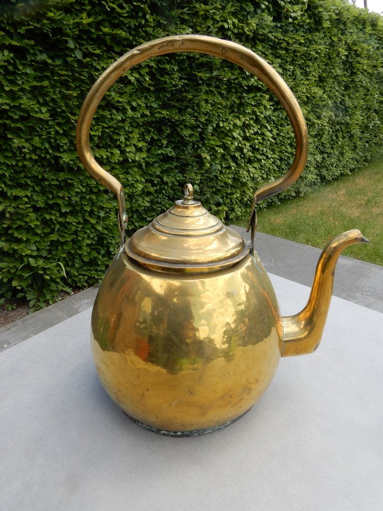 Bouilloire en laiton antique, Enlèvement