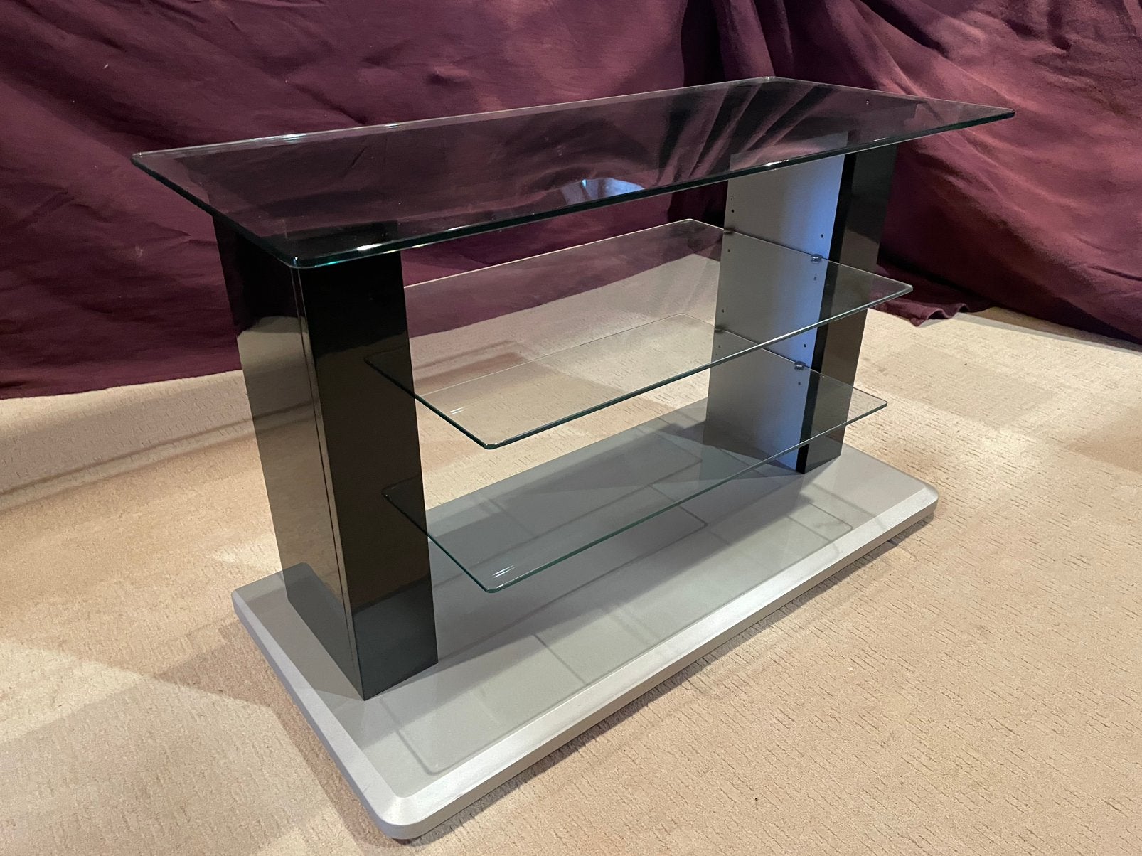 TV tafel, Ophalen