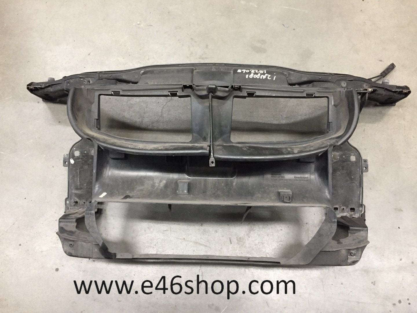 VOORFRONT BMW E90 E91 325i 2005, Auto-onderdelen, Carrosserie, Bumper, BMW, Gebruikt, Ophalen of Verzenden