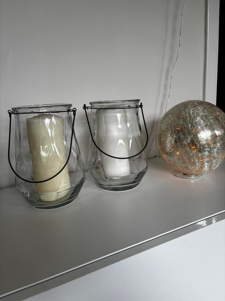 2 Windlichten met kaars, Maison & Meubles, Accessoires pour la Maison | Bougeoirs & Bougies, Comme neuf, Bougie, Autres matériaux
