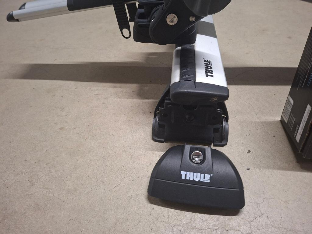 Thule dakdragers + Fietsdrager, Auto diversen, Ophalen, Gebruikt
