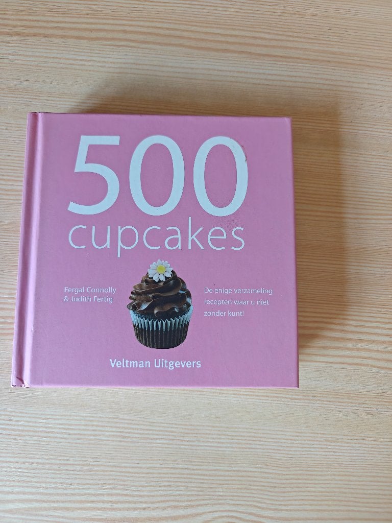 500 cupcakes – Fergal Connolly & Judith Fertig, Boeken, Fergal Connolly & Judith Fertig, Ophalen of Verzenden, Zo goed als nieuw