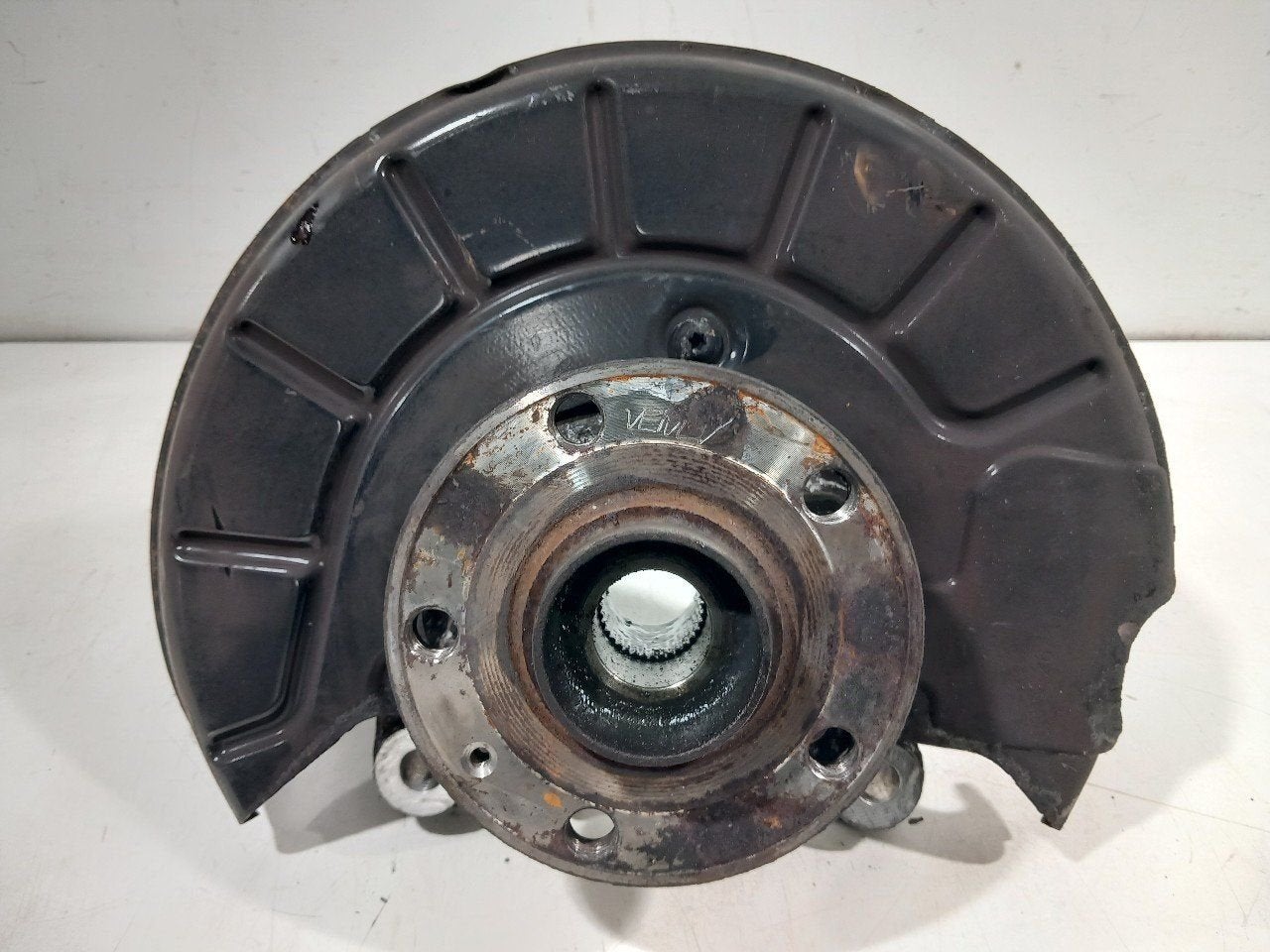 Wielnaaf links voor Volkswagen Sharan, Onderdelen@venauto.nl, Van der Ven Autorecycling B.V., Gebruikt, Ettenseweg 76, 4706 PB Roosendaal, The Netherlands