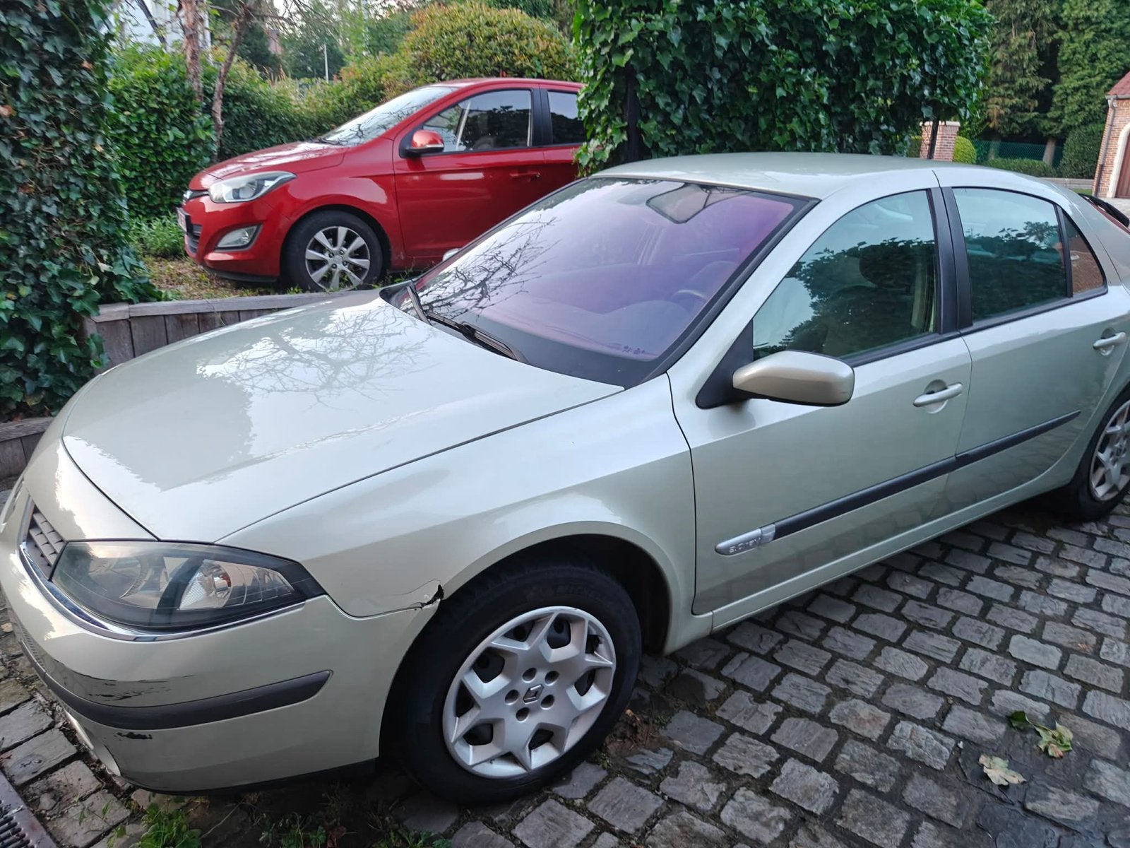 Renauult laguna. 2.0 essence. Automatique 141000 km, Autos, Laguna, Achat, Automatique, Particulier