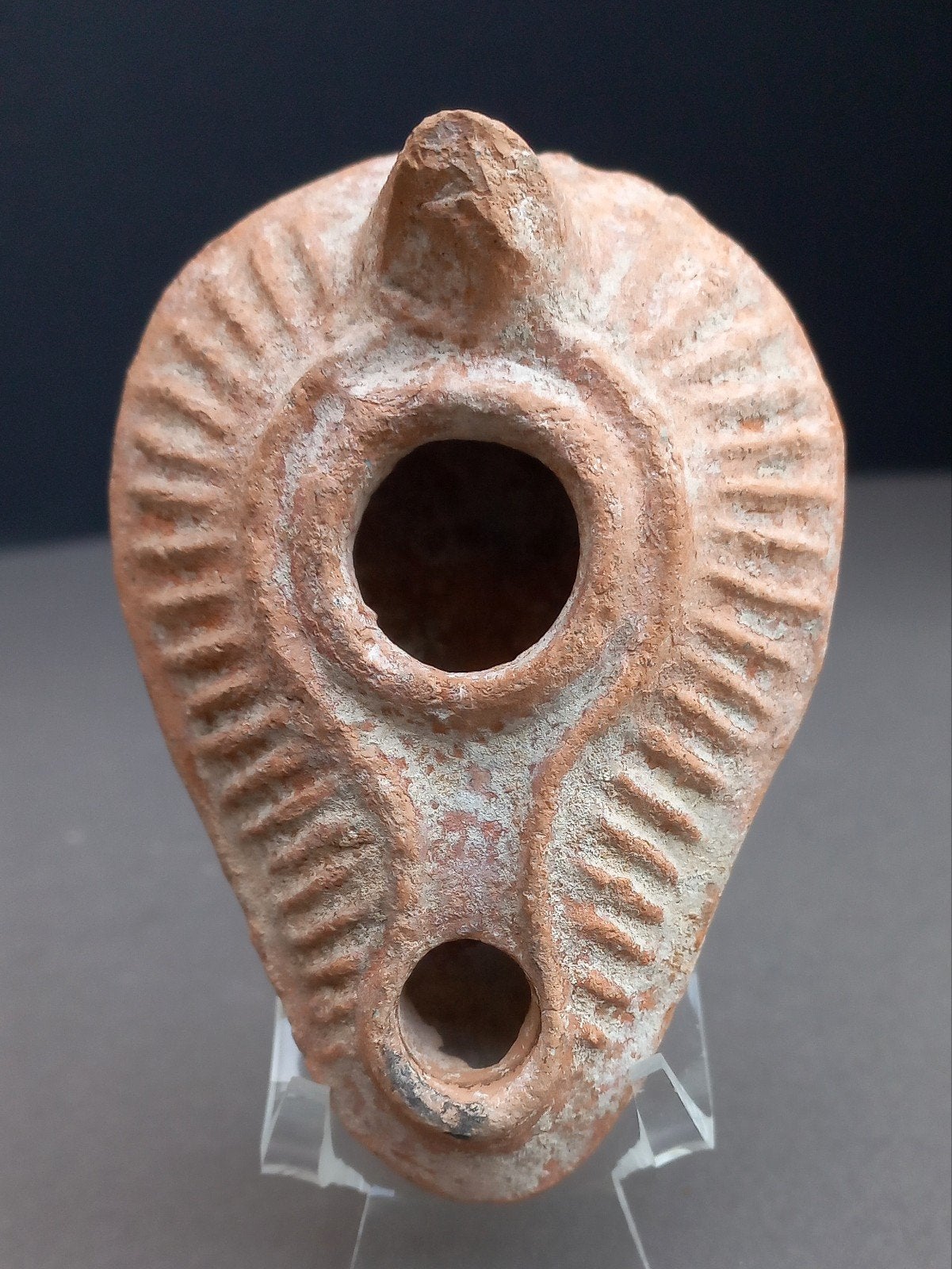 Romeinse olielamp. Oostelijk Middellandse Zeegebied. 5-6e ee, Antiek en Kunst, Antiek | Keramiek en Aardewerk, Ophalen of Verzenden
