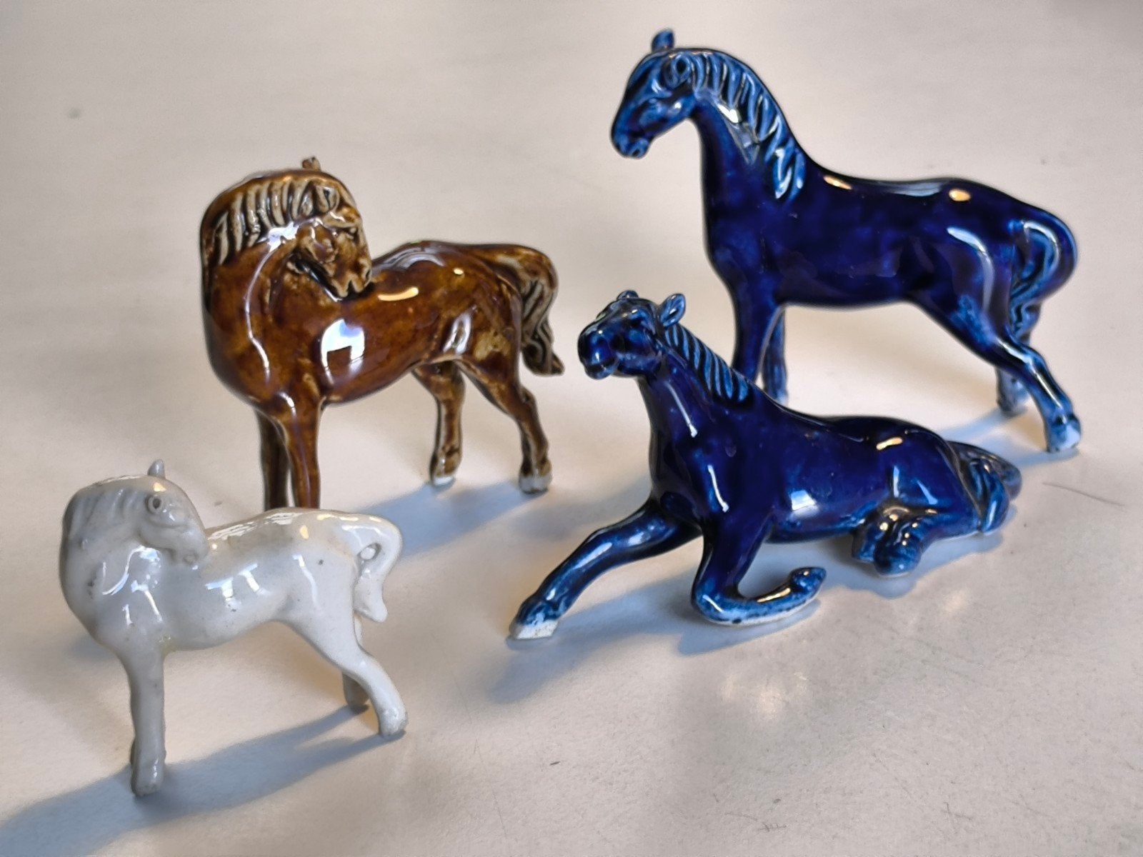 4 prachtige miniatuurpaardjes, Ophalen of Verzenden