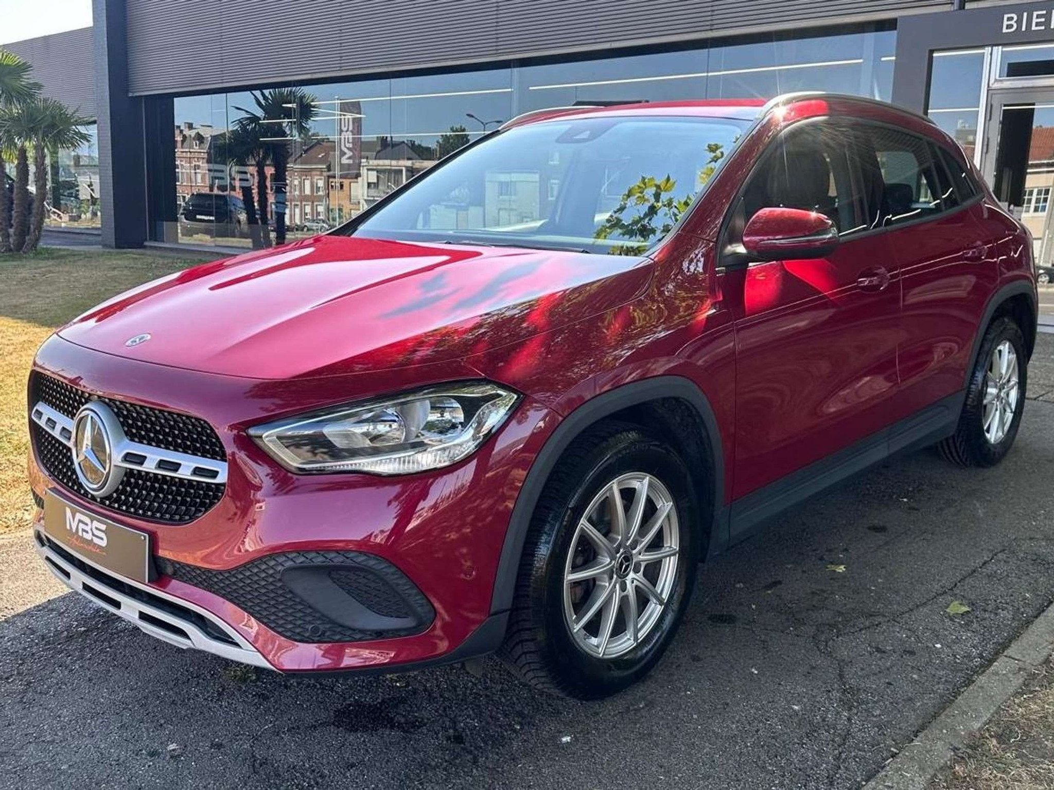 Mercedes-Benz GLA 200 * d* AUTO* NAVI* CRUISE* SIEGES CHAUFF, Rouge, https://public.car-pass.be/vhr/b7ff4676-6a58-4022-9100-67e65f610e4f