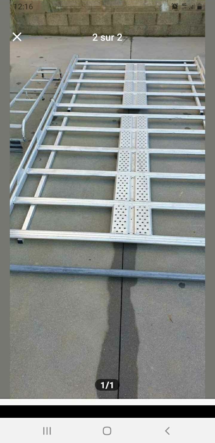 Galerie de toit, Ophalen, Zo goed als nieuw