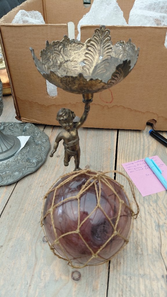 cherubijntje met glazen bol, Ophalen of Verzenden