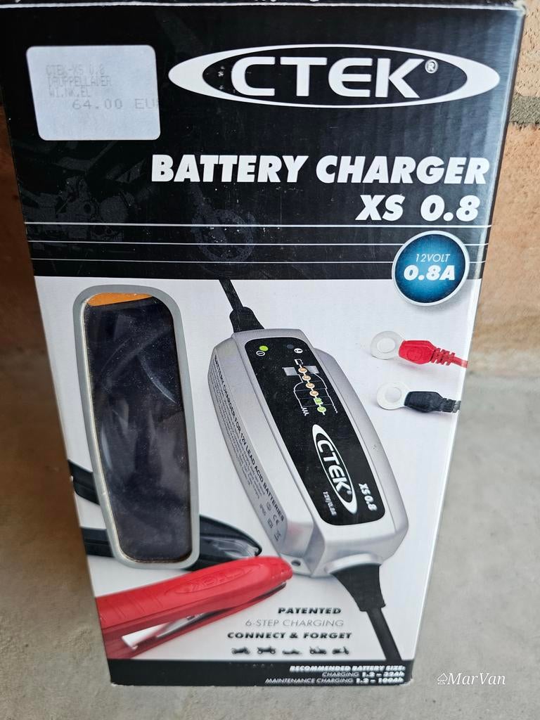 Battery Charger 14,4 VDC/12volt, Ophalen, Gebruikt