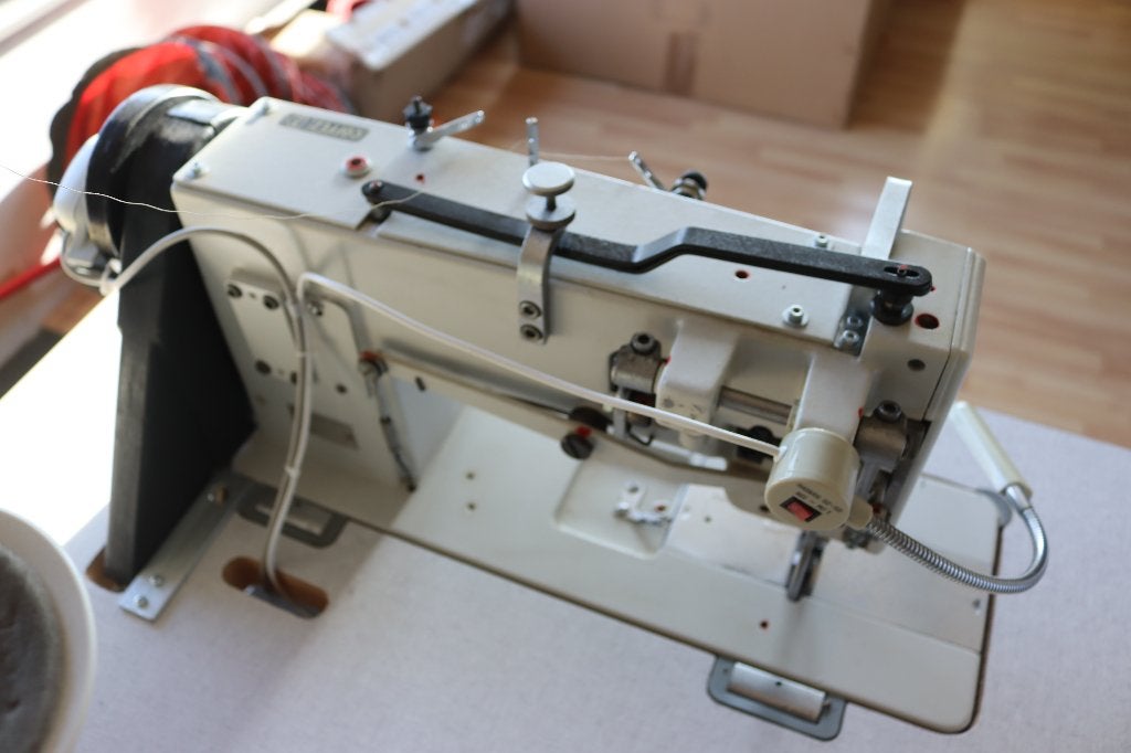 Professionele naaimachine Dürkopp Adler 267, Ophalen, Gebruikt, Naaimachine
