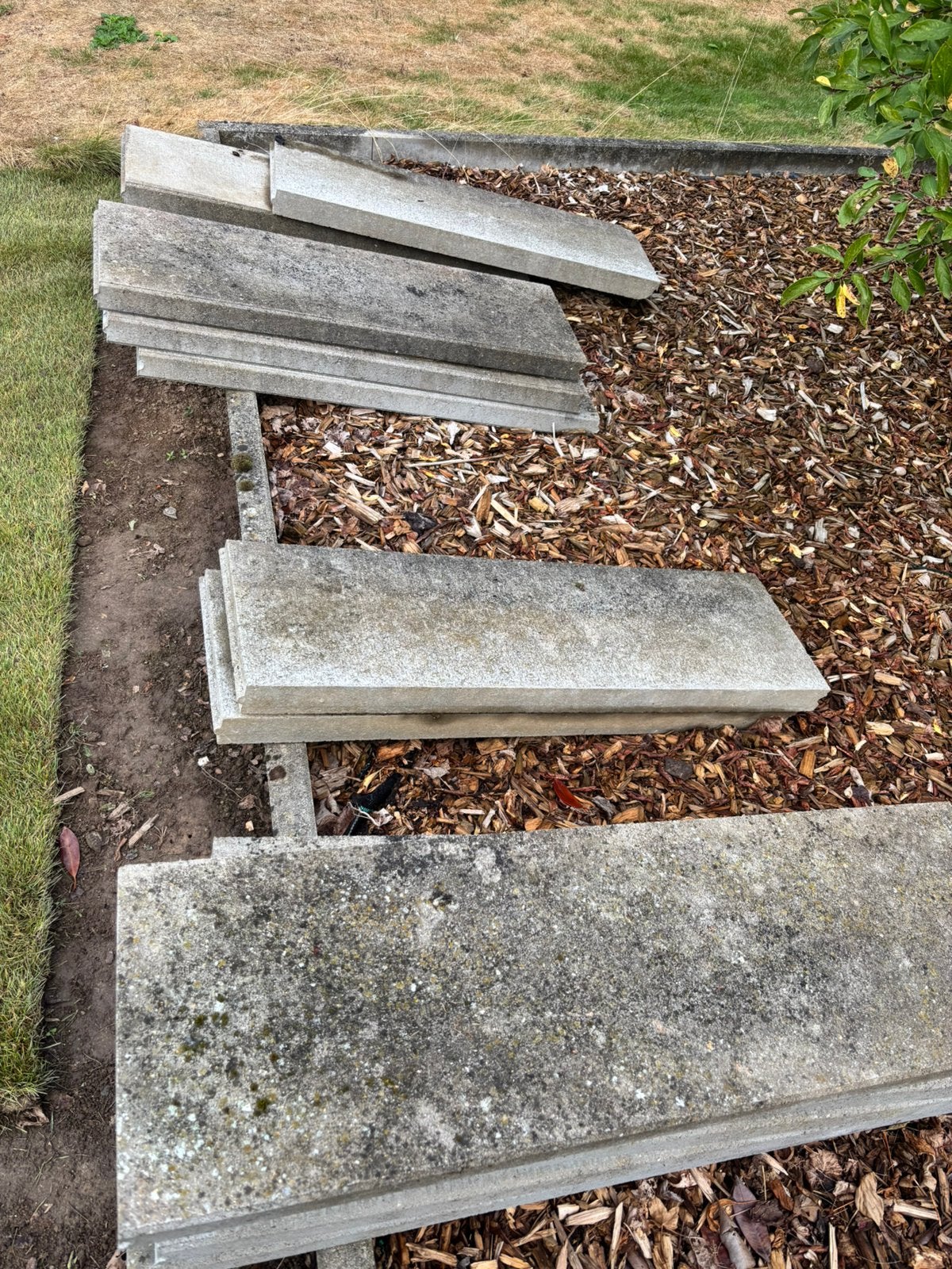 Boordstenen - gratis, Tuin en Terras, Bielzen en Borduren, Ophalen, Zo goed als nieuw, Overige materialen, Overige typen