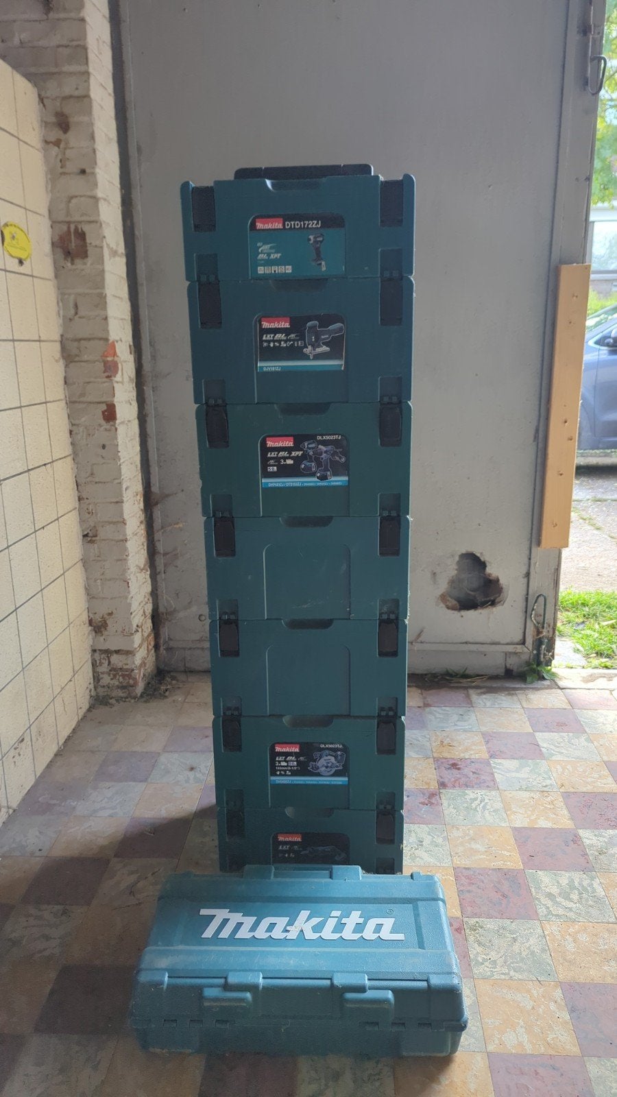 Makita MAKPAC gereedschapskoffers – 8 stuks – €80, Doe-het-zelf en Bouw, Ophalen, Gebruikt