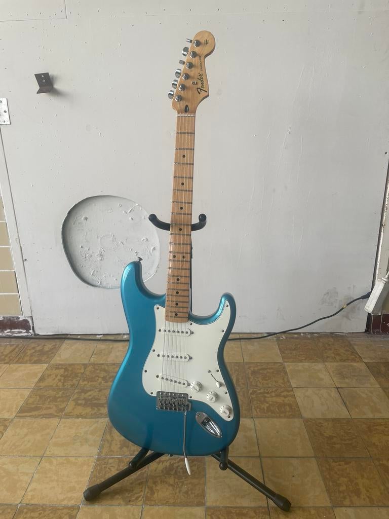 Fender Stratocaster - Lake Placid Blue, Musique & Instruments, Instruments à corde | Guitares | Électriques, Enlèvement ou Envoi
