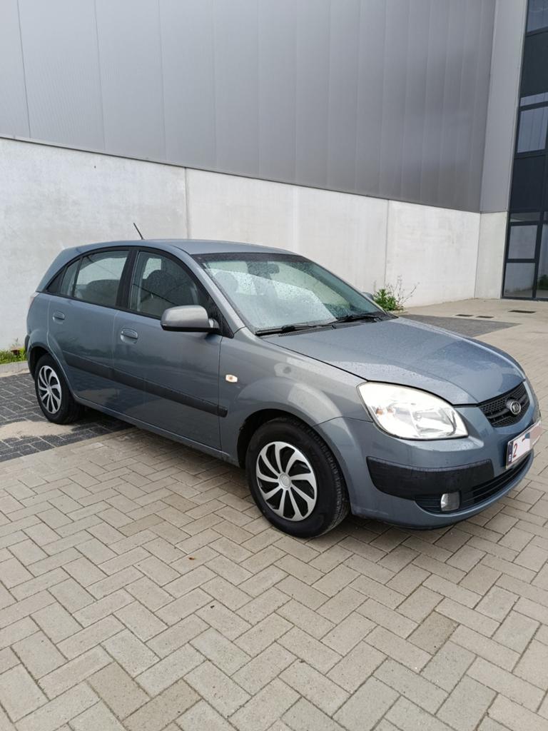 Kia Rio 1.6 benzine  met keuring voor verkoop, Autos, Kia, Argent ou Gris, Boîte manuelle, 5 portes, 5 places