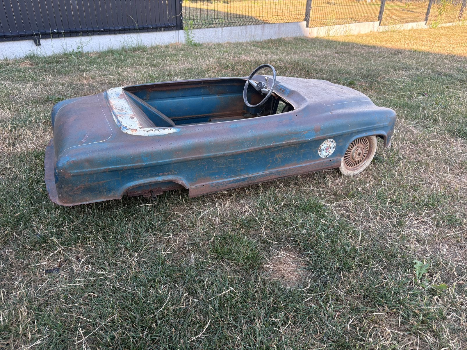 Voiture à pédales, Enlèvement