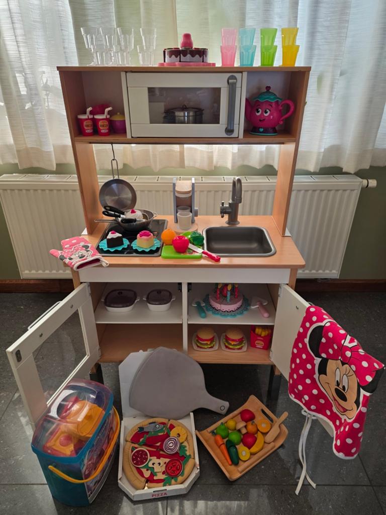 Keukentje + accessoires, Ophalen, Gebruikt, Hout, Speelkeuken-accessoire