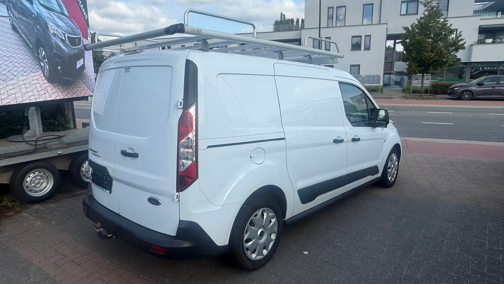 Ford Connect maxi lang, Auto's, Bestelwagens en Lichte vracht, Voorwielaandrijving, Euro 5, Zwart, 4 cilinders