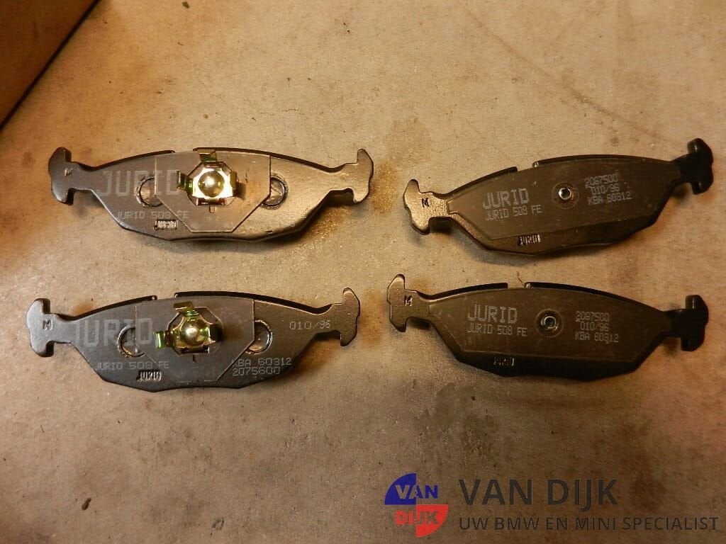 Set remblokken achter voor BMW E28 E23 E24 34211159273, -, -, Nieuw, Ophalen of Verzenden