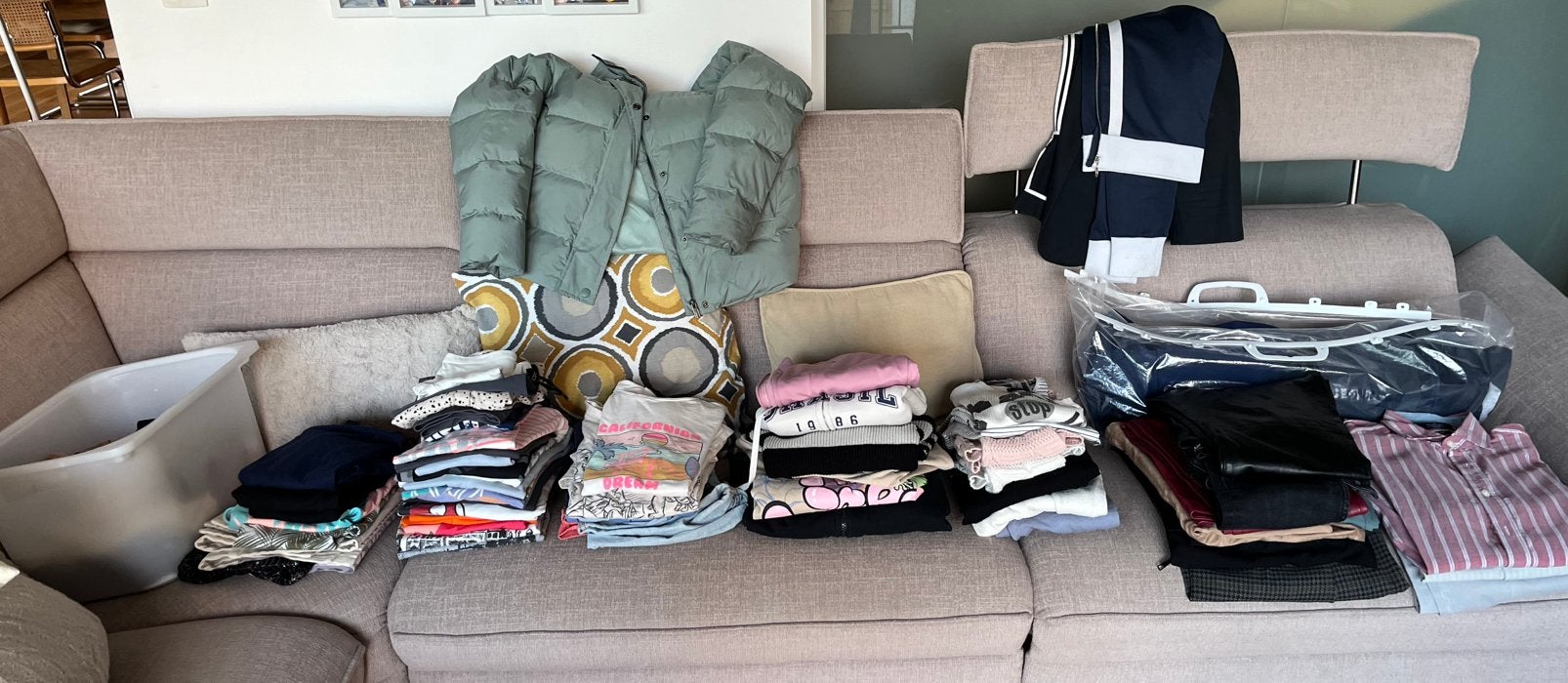 A DONNER: habits fille 8-10 ans; quelques habits femme/homme, Enfants & Bébés, Vêtements enfant | Taille 140, Enlèvement, Utilisé