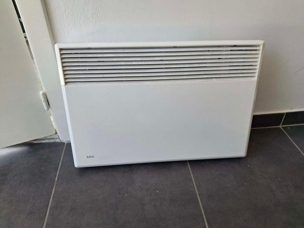 AEG Wandconvector - perfecte nette staat, Ophalen, Zo goed als nieuw