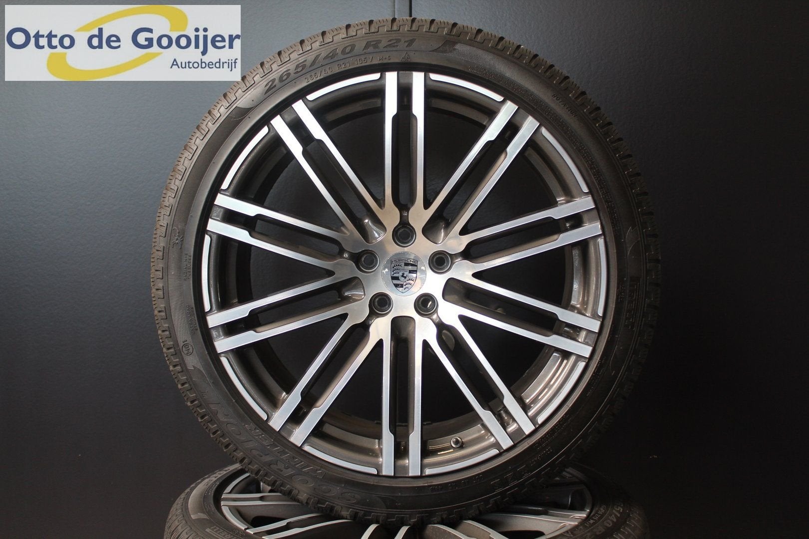 Originele Porsche Macan Turbo 21 Inch Winterbanden 295/35R21, Ophalen, Gebruikt, -, 265 mm