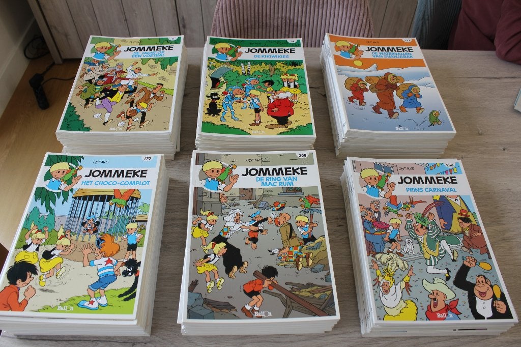 Jommeke (blauwe nieuwe cover) 140 verschillende strips, Boeken, Meerdere stripboeken, Ophalen of Verzenden, Zo goed als nieuw