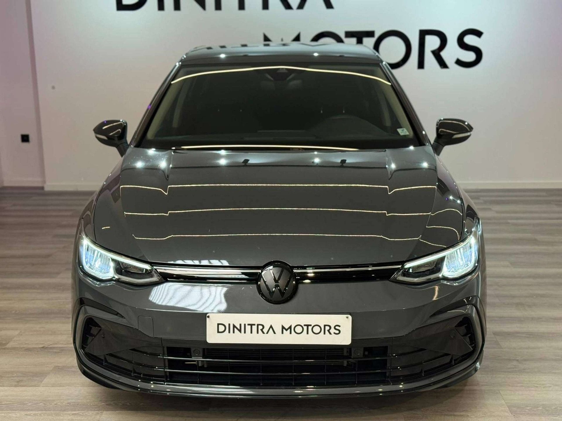 Volkswagen Golf 1.0 eTSI R Look - Carplay/ACC/LED/Camera/Dig, Auto's, Automaat, Stof, Gebruikt, Bedrijf