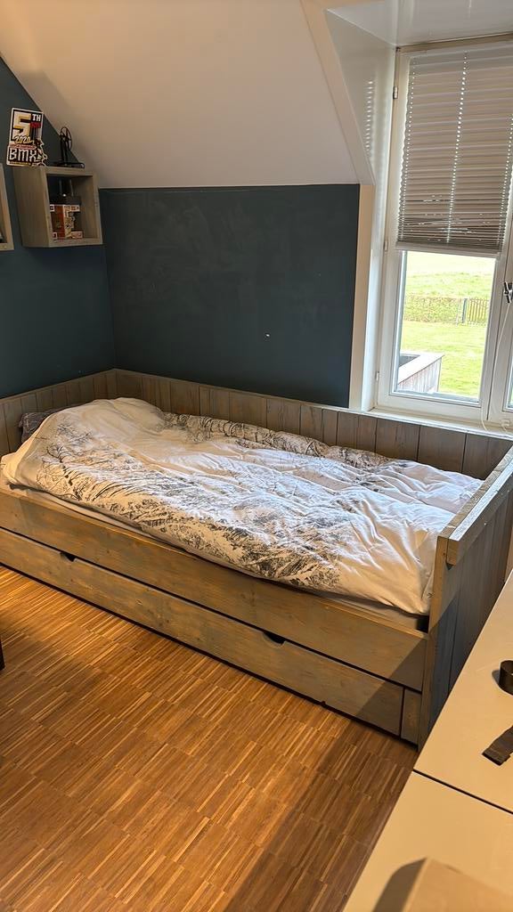 Eenpersoons bed 220 bij 90 steigerhout, Ophalen, Zo goed als nieuw, Eenpersoons, Steigerhout