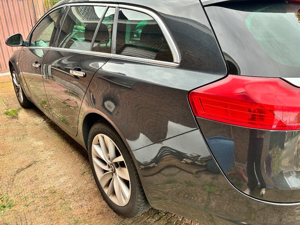 Opel Insignia Sports Tourer Full Option, Autos, Cuir, Euro 5, Achat, Boîte manuelle