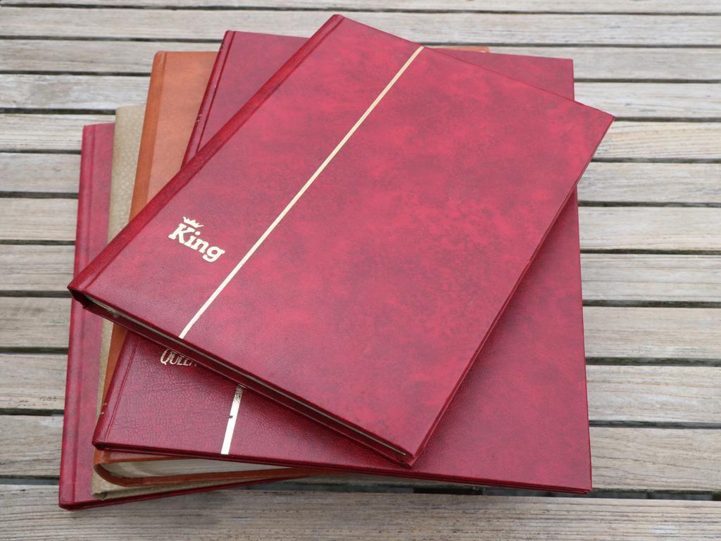 5 albums met postzegels, Verzenden