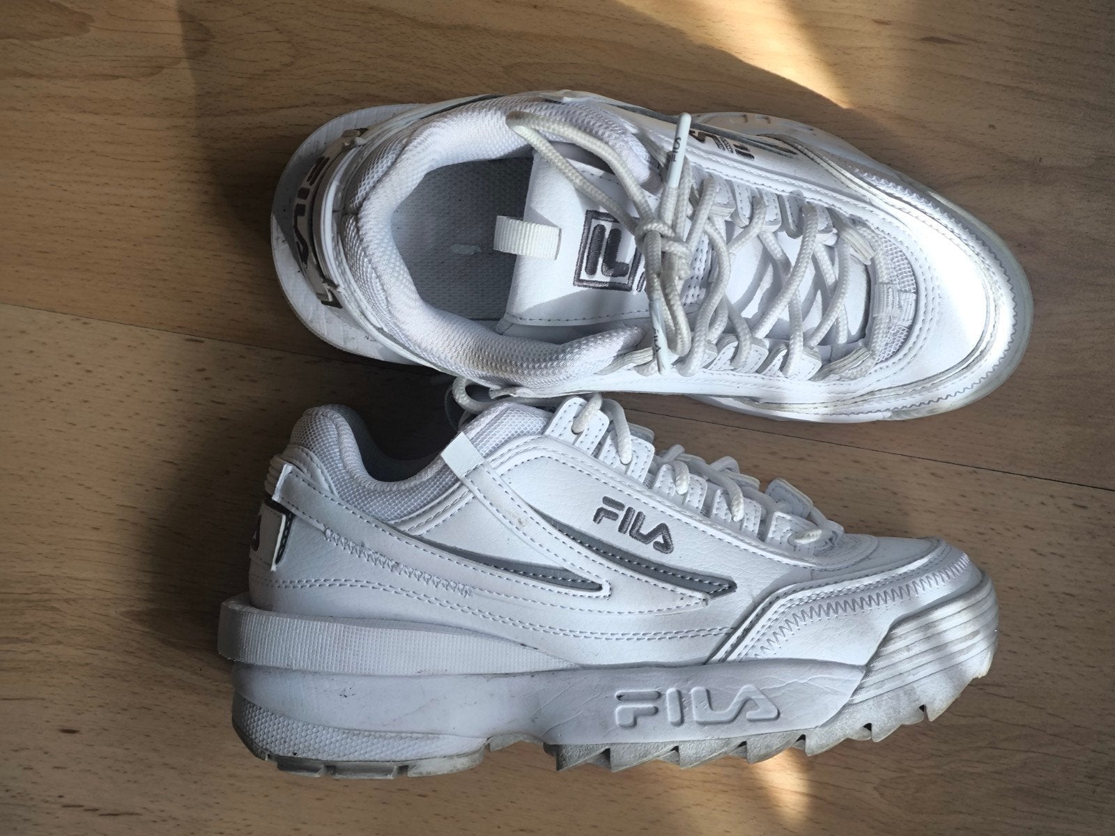 Sport schoenen bijna nieuw. Heel goed staat.Slechts één keer, Kleding | Dames, Schoenen, Ophalen