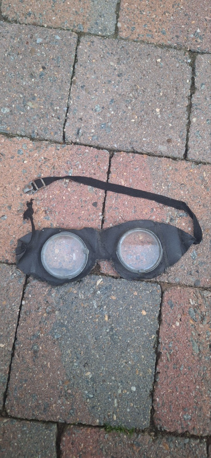 Lunettes allemande, Enlèvement