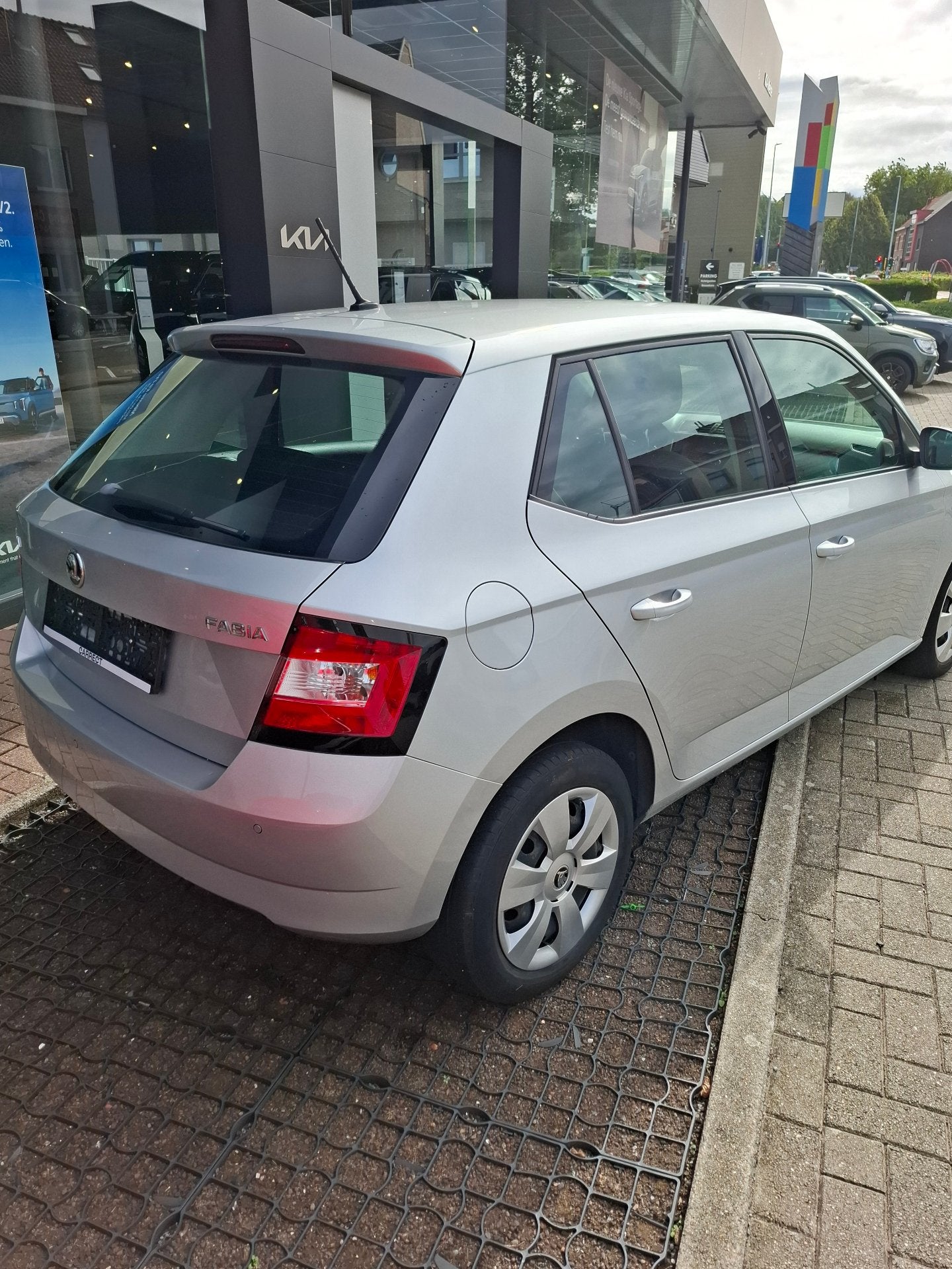 Skoda Fabia Occasie (année de construction 2017), Achat, Euro 6, Entreprise, Autres couleurs