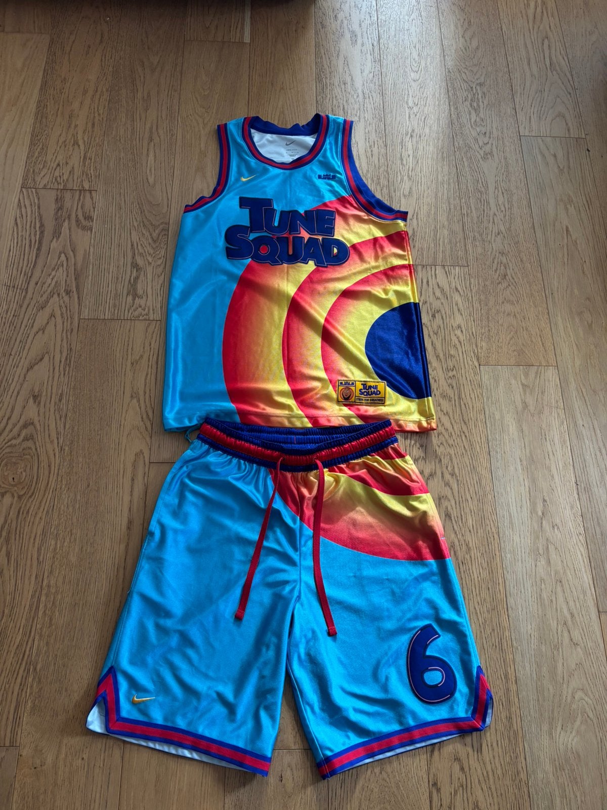 Ensemble Nike LeBron James Tune Squad Space Jam A New Legacy, Ophalen of Verzenden, Zo goed als nieuw