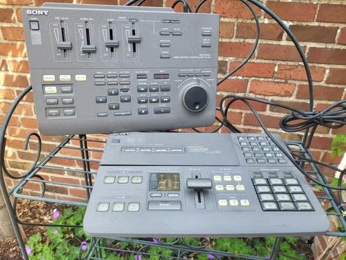 Contrôleur de montage vidéo vintage Sony RM-E1000T + mixeur, Enlèvement ou Envoi