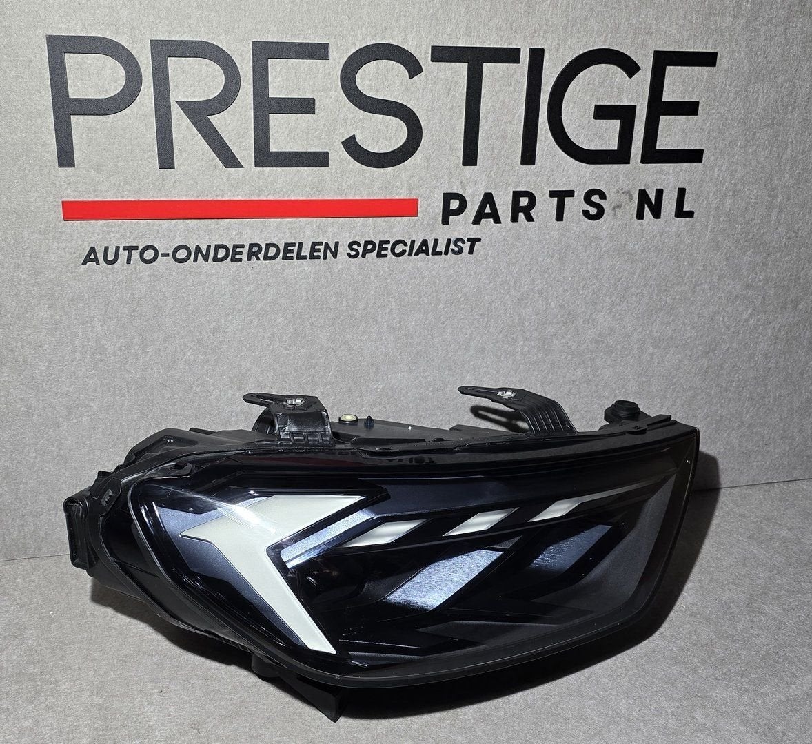Koplamp Audi A1 82A S1 VOL LED Rechts 82A941774B SHADOW LINE, Auto-onderdelen, Verlichting, Gebruikt, Herkomst onderdeel bekend