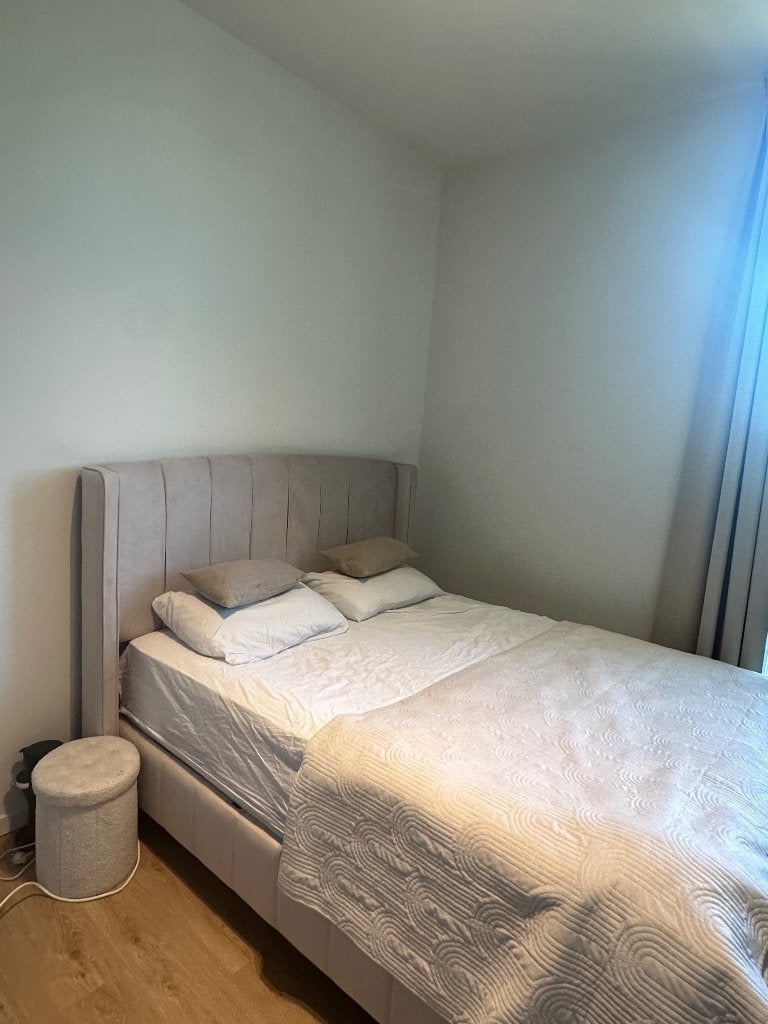 Boxspring, Huis en Inrichting, Slaapkamer | Boxsprings, Zo goed als nieuw, 160 cm, 200 cm, Tweepersoons, Beige, Verzenden