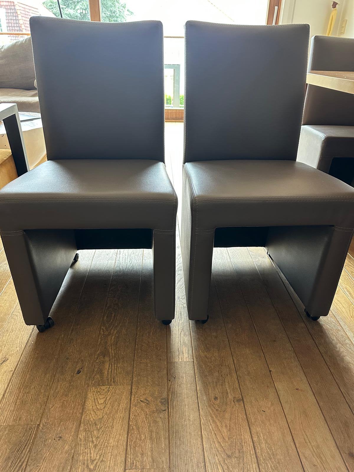 6 prachtige  stoelen op wieltjes in lederlook, Ophalen, Bruin, Zo goed als nieuw, Leer