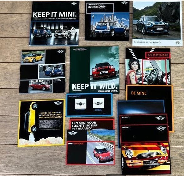 BROCHURES/CATALOGUES MINI 2000 à 2017, Boeken, Ophalen of Verzenden, Zo goed als nieuw