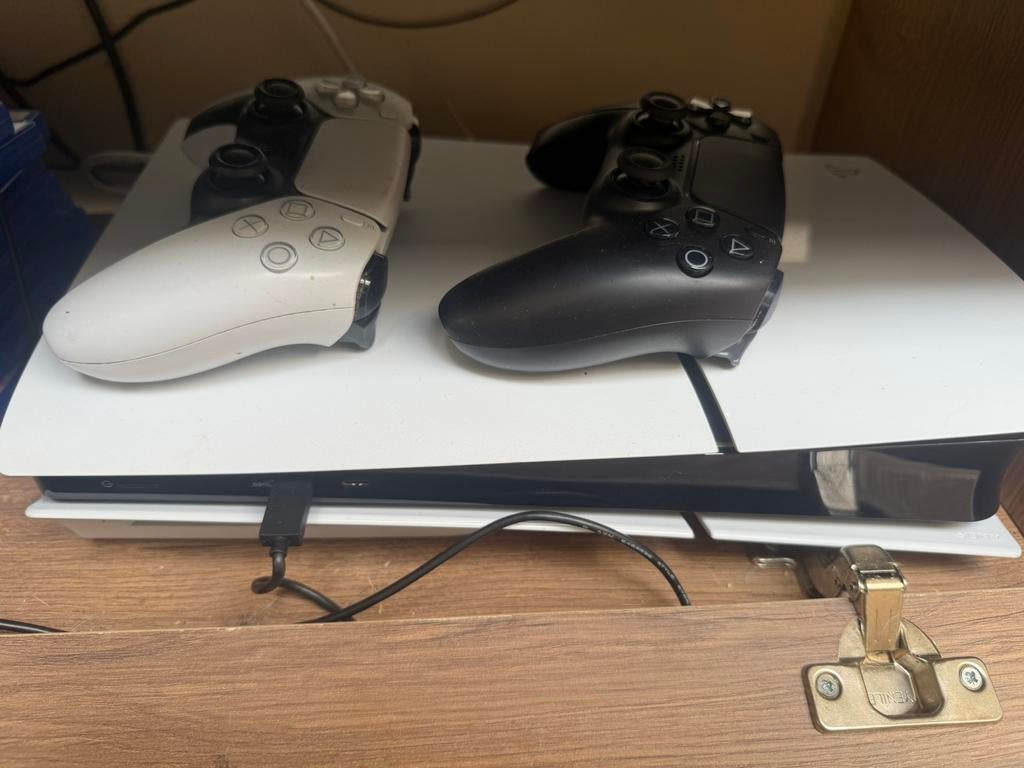 PlayStation 5 slim disc met 10 games (vaste prijs), Games en Spelcomputers, Spelcomputers | Sony PlayStation 5, Ophalen, Zo goed als nieuw