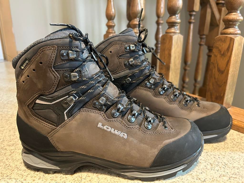 Lowa wandelschoen Camino Evo Gtx maat 42,5, Sport en Fitness, Ophalen, Zo goed als nieuw